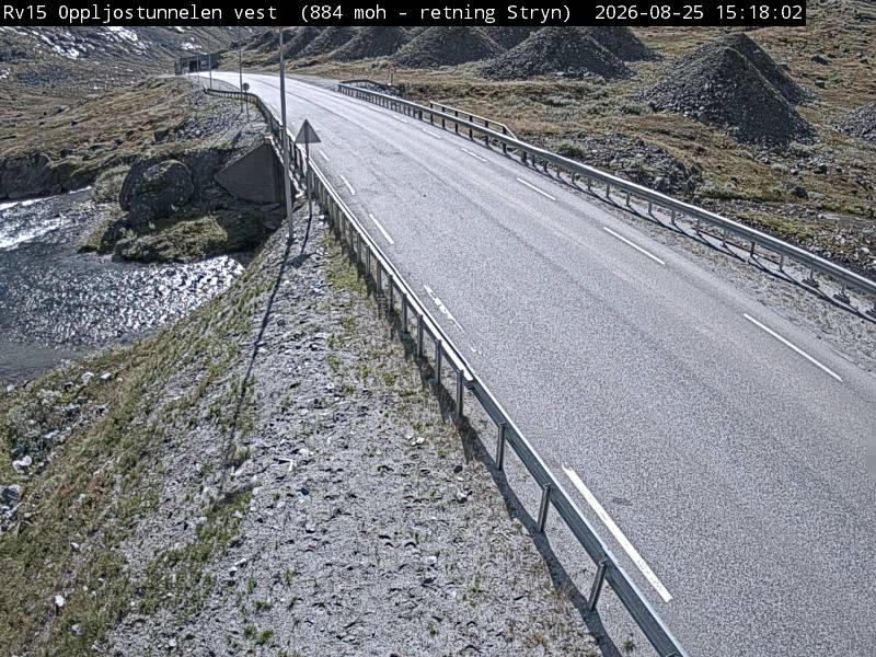 Oppljostunnelen vest, retning Stryn