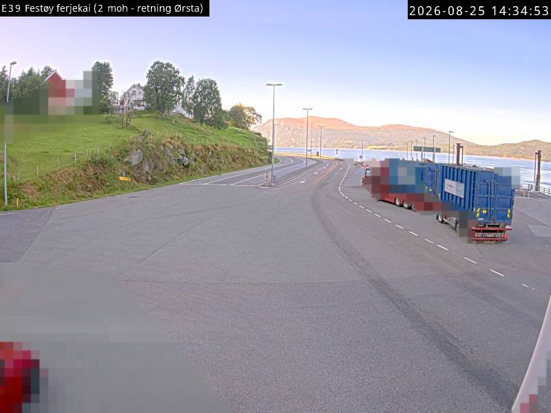Festøya ferjekai, retning Mot Ørsta